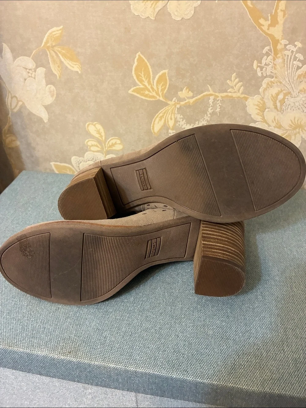TOMS Boots